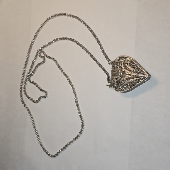 Unique Silver Necklace with Cache area - Picture 1 of 7